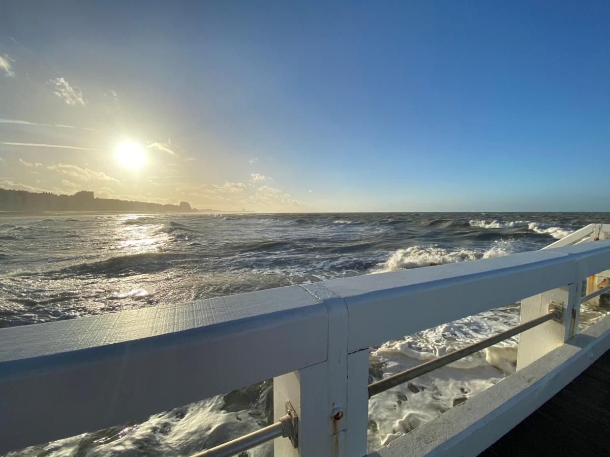 Seadream - Modern, Sunny With Big Terraces & Open View - Very Close To Sea, Beach, Shops, Restaurants & Beach Bars Nieuwpoort Bagian luar foto