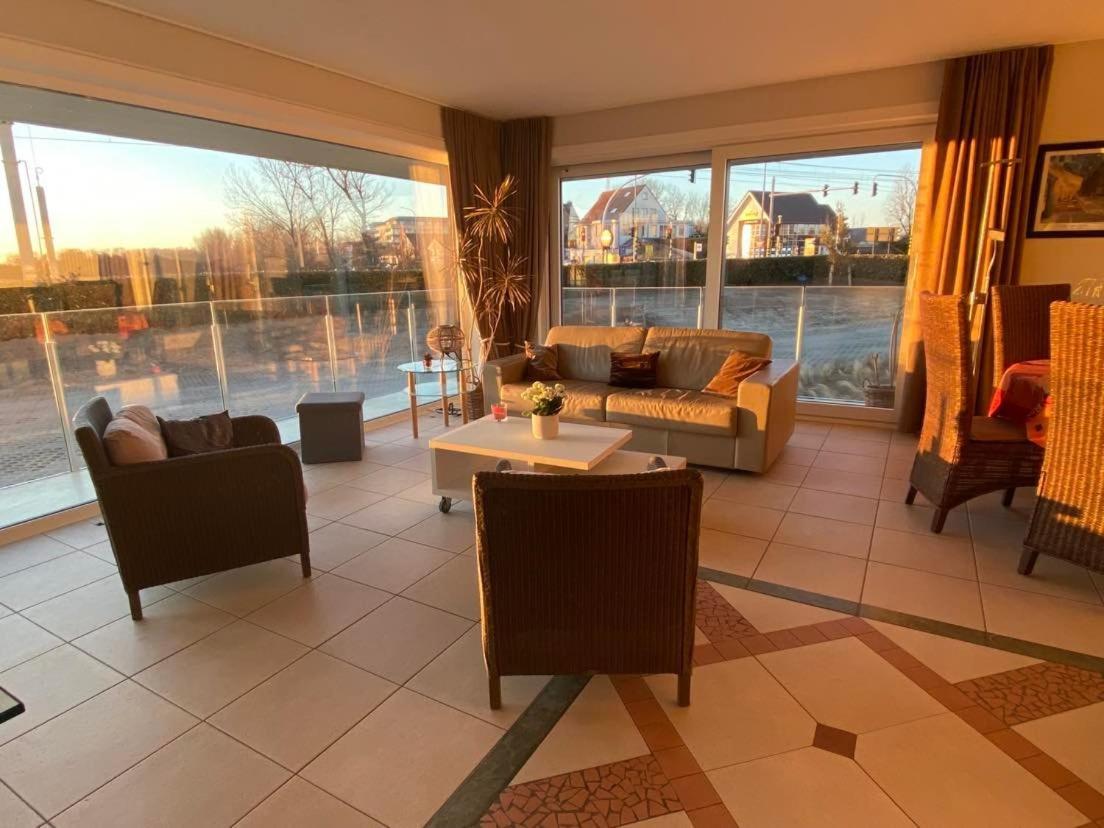 Seadream - Modern, Sunny With Big Terraces & Open View - Very Close To Sea, Beach, Shops, Restaurants & Beach Bars Nieuwpoort Bagian luar foto
